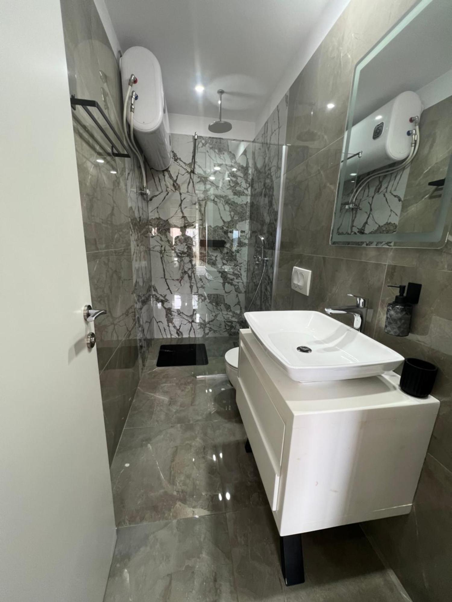 Apartment Artemis Himarë Extérieur photo